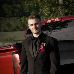 Meet your Posher, Devin